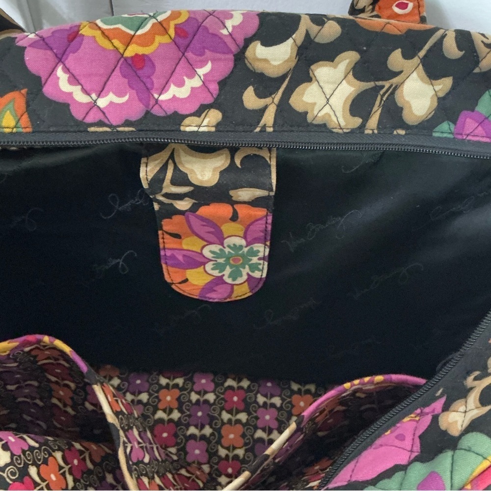 VERA BRADLEY SUZANI RETIRED GRAND WEEKENDER - Picture 7 of 7